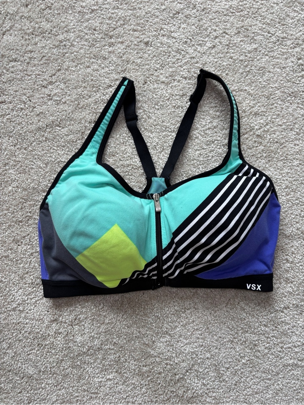 Victoria’s Secret VSX Sport Knockout Front Zip Sports Bra 36C